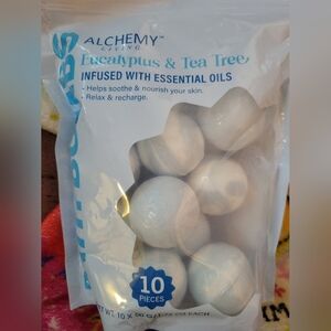 Bag Of 10 Eucalyptus & Tea Tree Bath Bombs - NEW